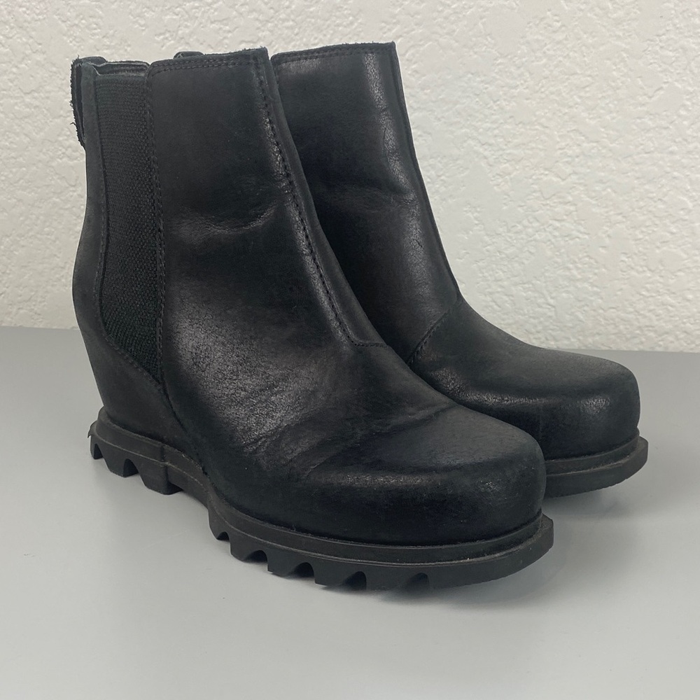 Sorel Joan Of Arctic Wedge ||| Weatherproof Black Chelsea Boots Size 7.5